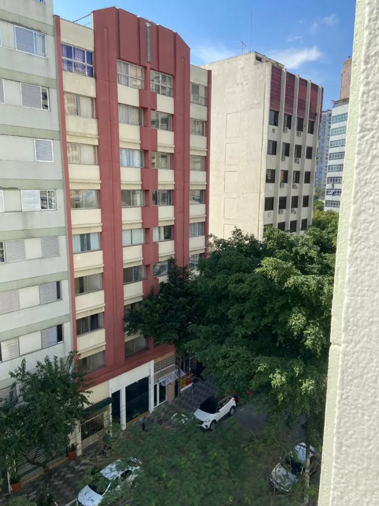 Apartamento à venda com 2 quartos, 85m² - Foto 2