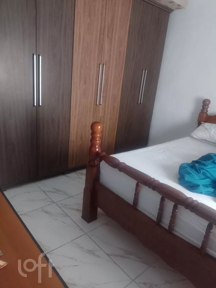 Casa à venda com 2 quartos, 200m² - Foto 4