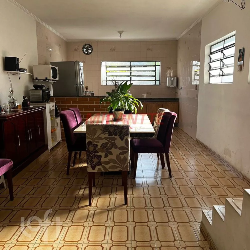 Casa à venda com 3 quartos, 1986m² - Foto 4