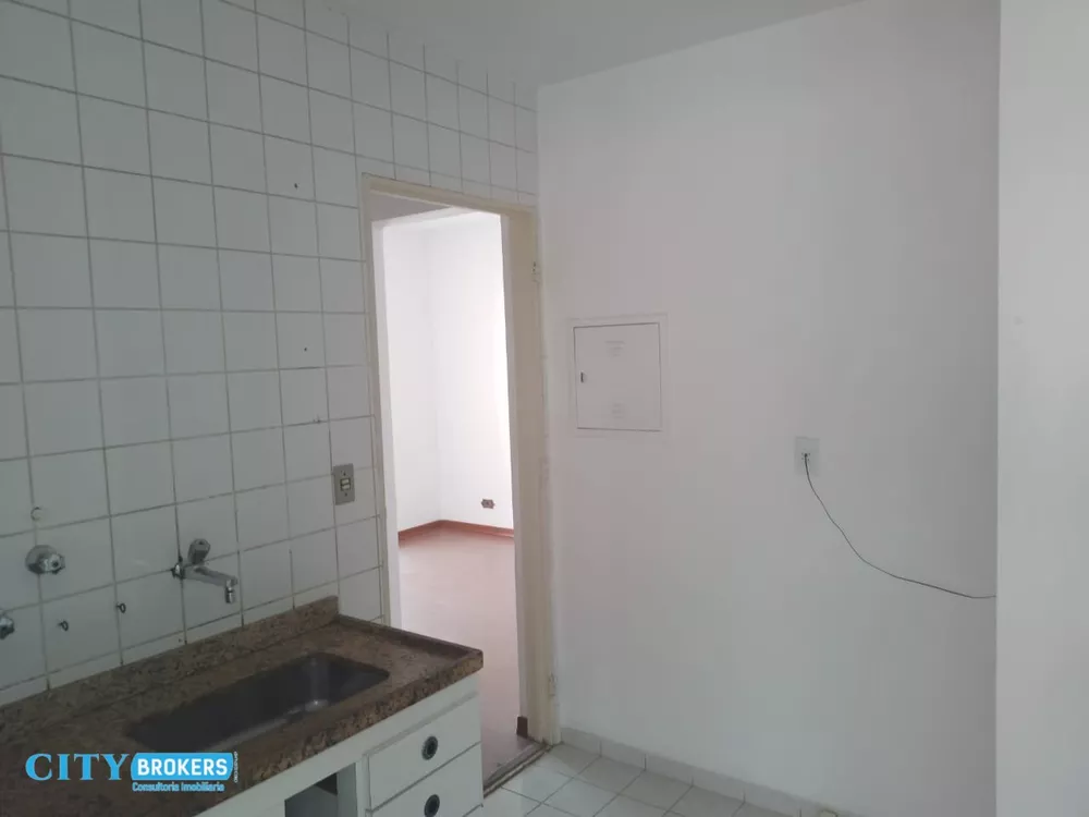 Apartamento para alugar com 3 quartos, 76m² - Foto 4