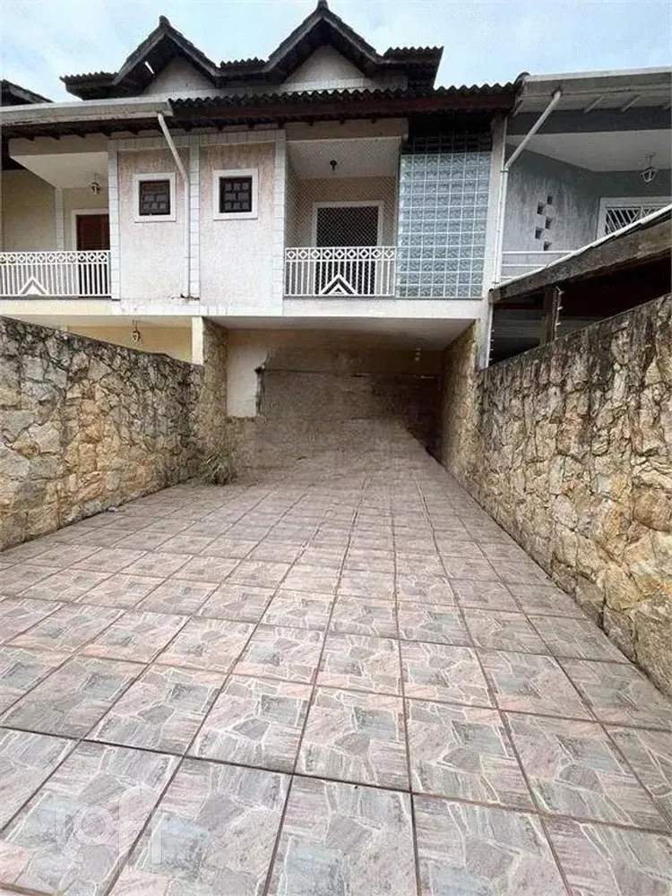 Casa à venda com 4 quartos, 125m² - Foto 2