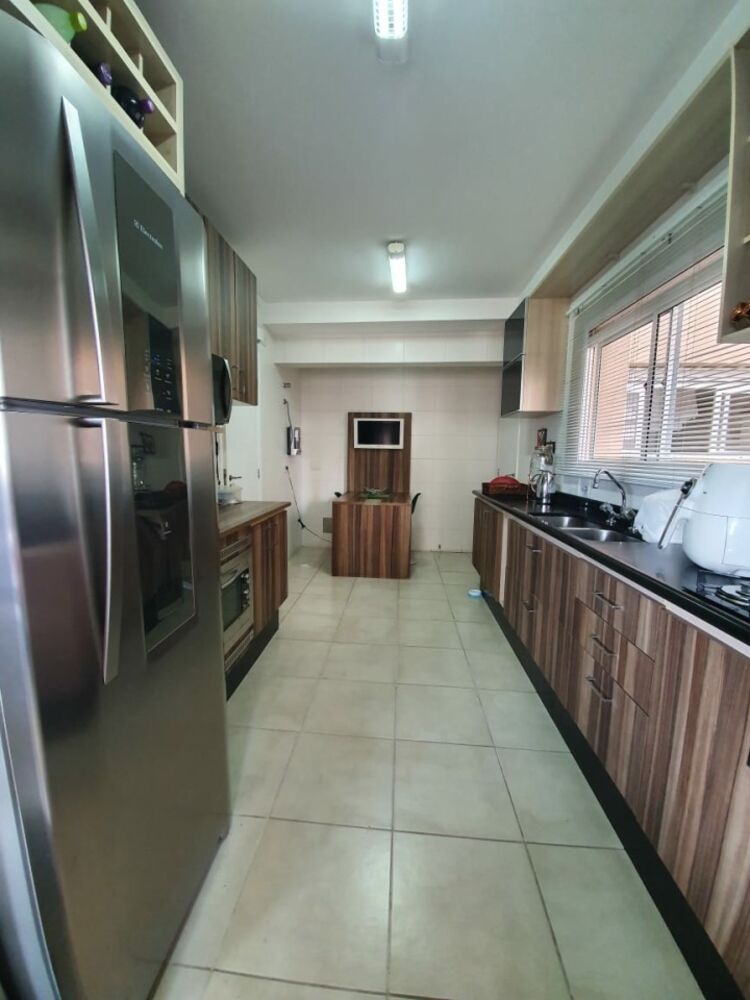 Apartamento à venda com 3 quartos, 150m² - Foto 3