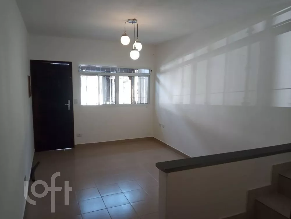 Casa à venda com 2 quartos, 70m² - Foto 2