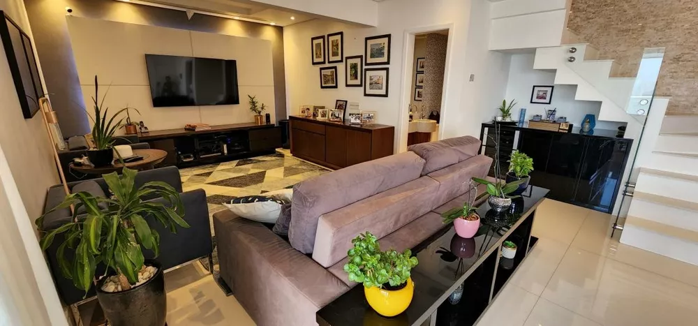 Apartamento à venda com 3 quartos, 216m² - Foto 3