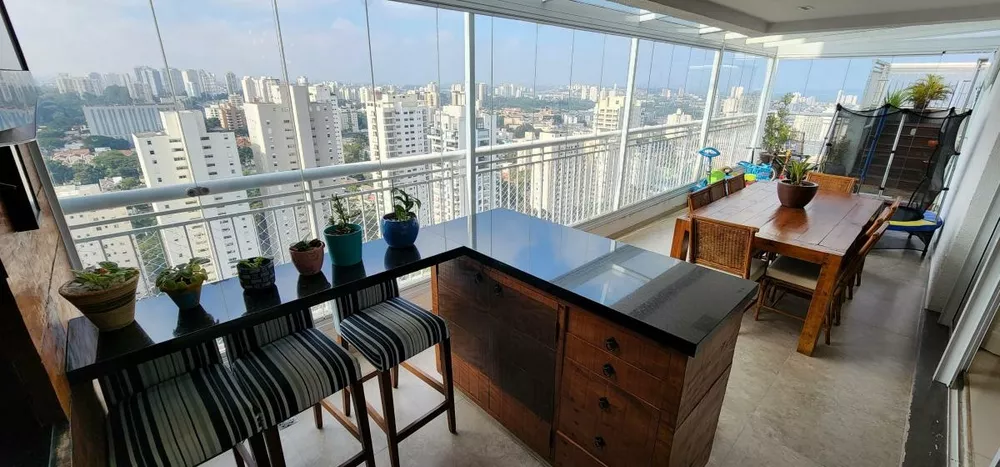 Apartamento à venda com 3 quartos, 216m² - Foto 6