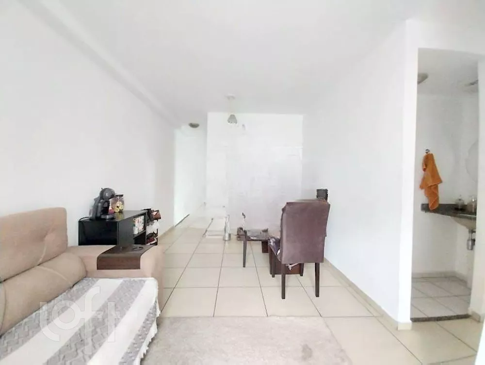 Apartamento à venda com 3 quartos, 62m² - Foto 2