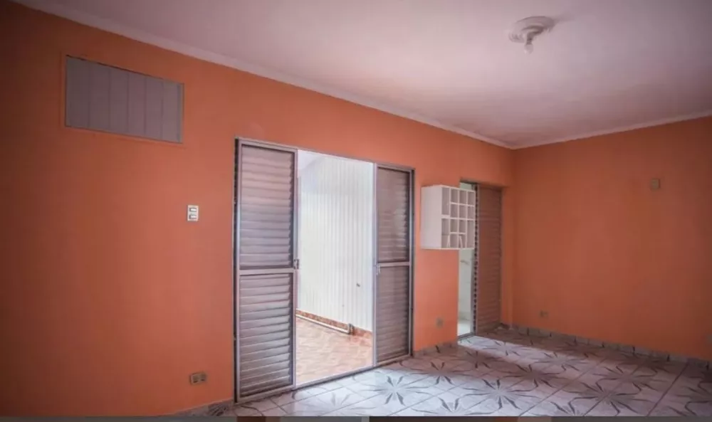 Sobrado à venda com 3 quartos, 227m² - Foto 2