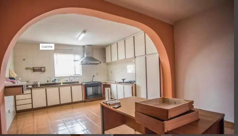 Sobrado à venda com 3 quartos, 227m² - Foto 1