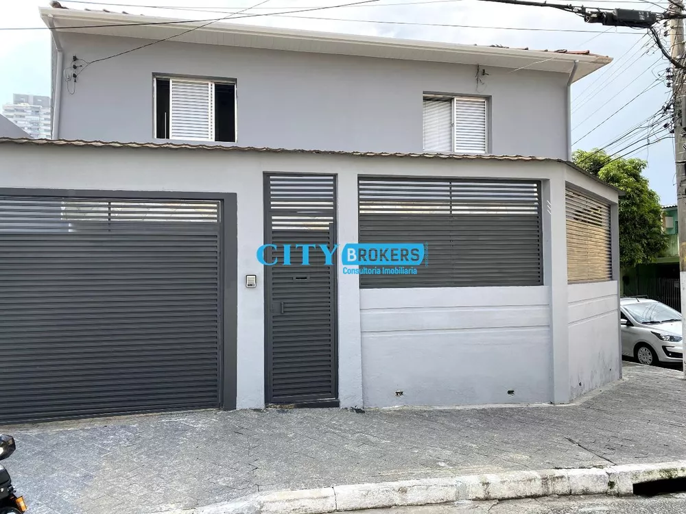 Sobrado à venda com 5 quartos, 200m² - Foto 2