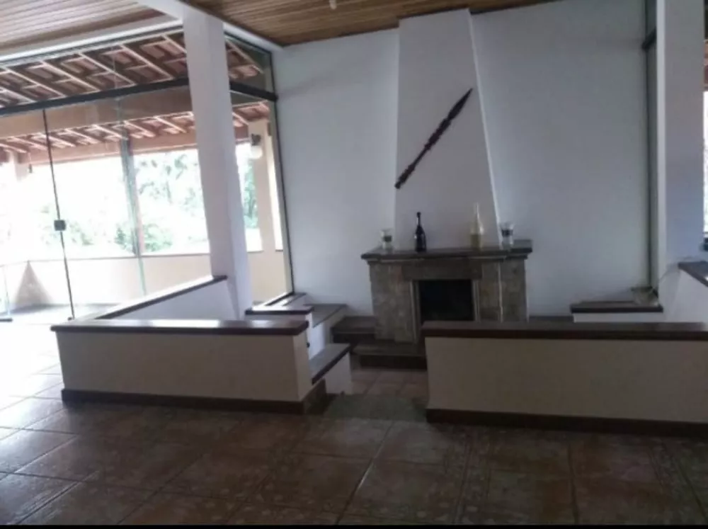 Chácara à venda com 4 quartos, 580m² - Foto 8