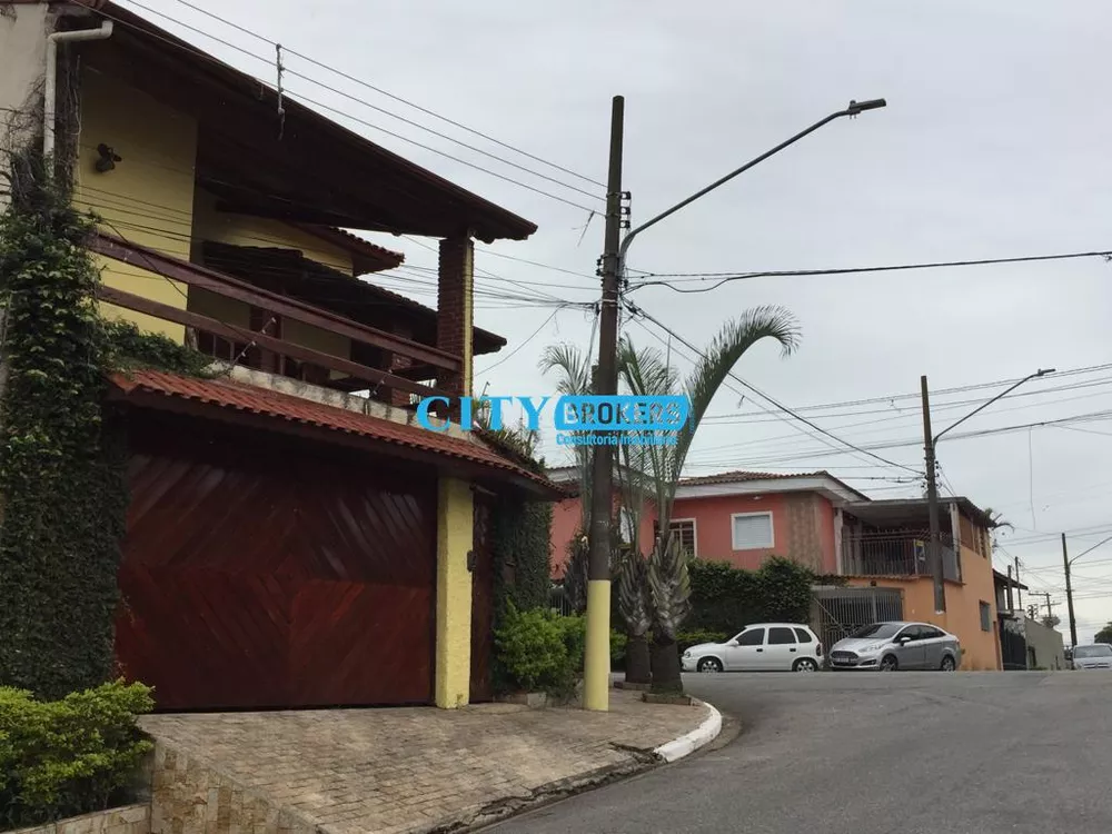 Sobrado à venda com 3 quartos, 260m² - Foto 1