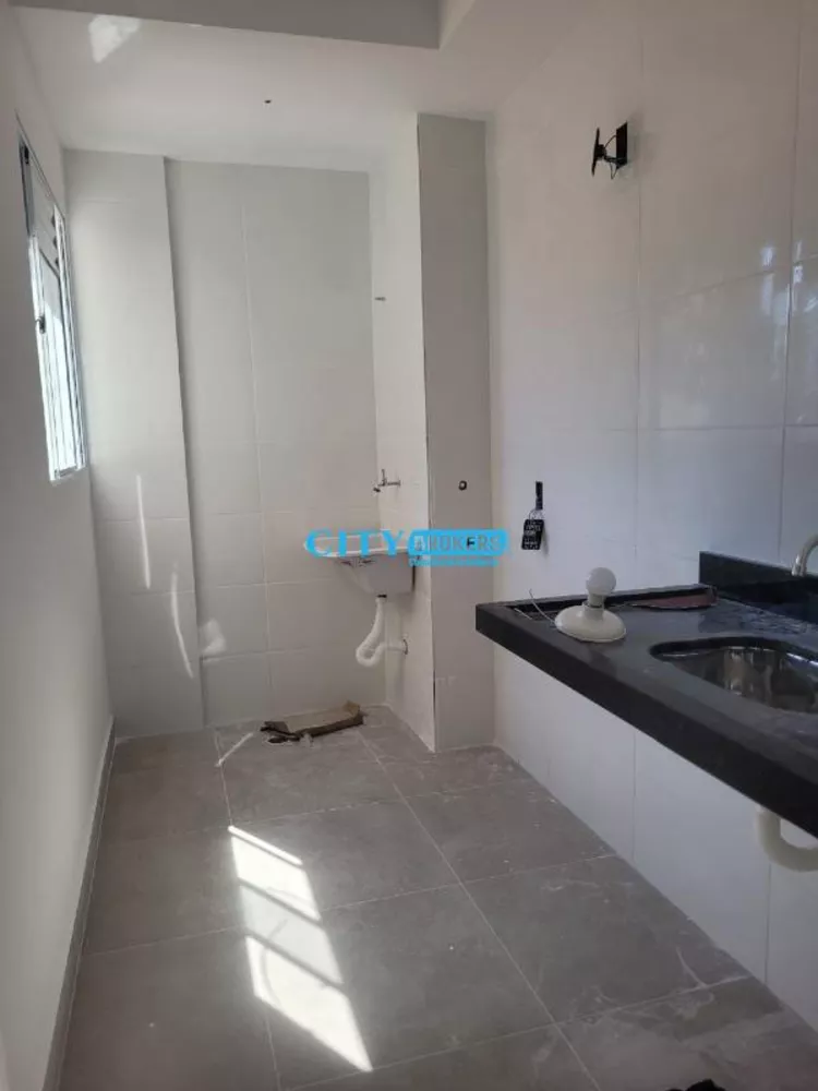 Apartamento à venda com 2 quartos, 39m² - Foto 2