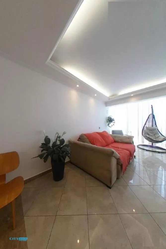 Apartamento à venda com 3 quartos, 220m² - Foto 1