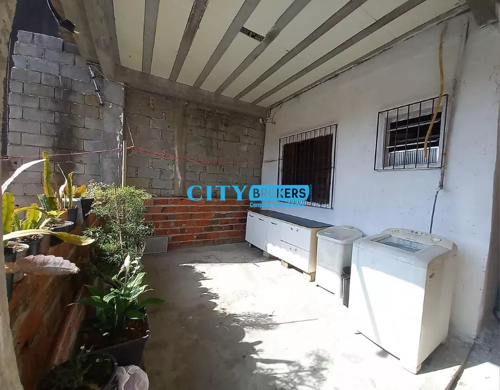 Casa à venda com 1 quarto, 48m² - Foto 2