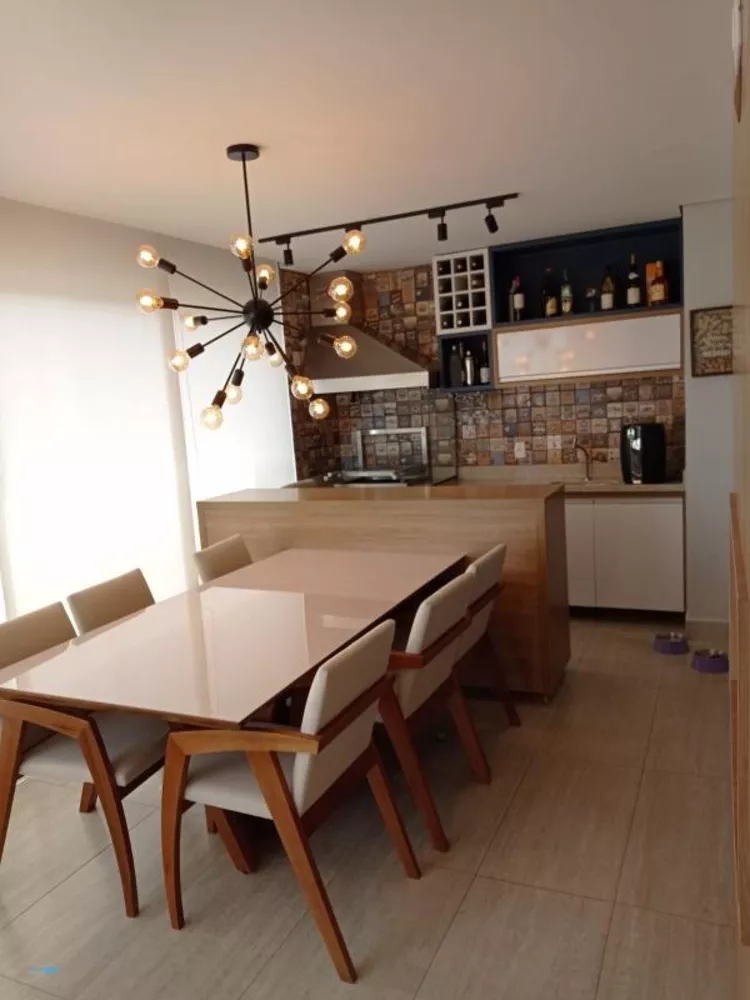 Apartamento à venda com 3 quartos, 101m² - Foto 1