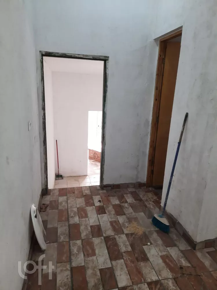 Casa à venda com 1 quarto, 100m² - Foto 2