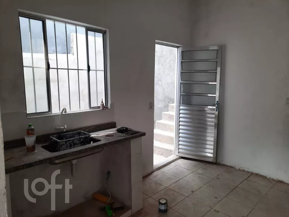 Casa à venda com 1 quarto, 100m² - Foto 3