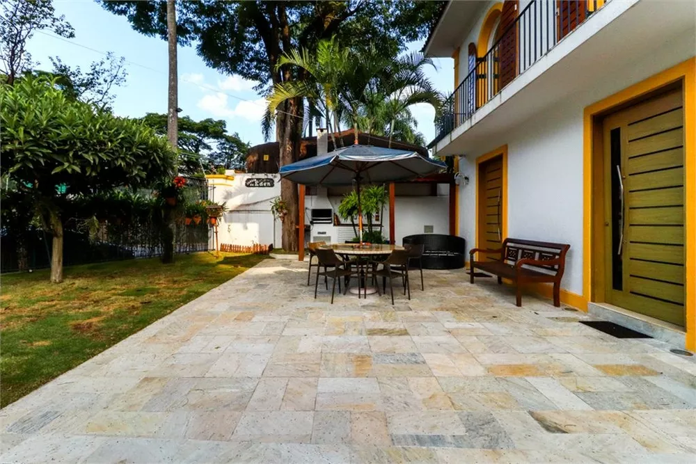 Casa à venda com 5 quartos, 300m² - Foto 1