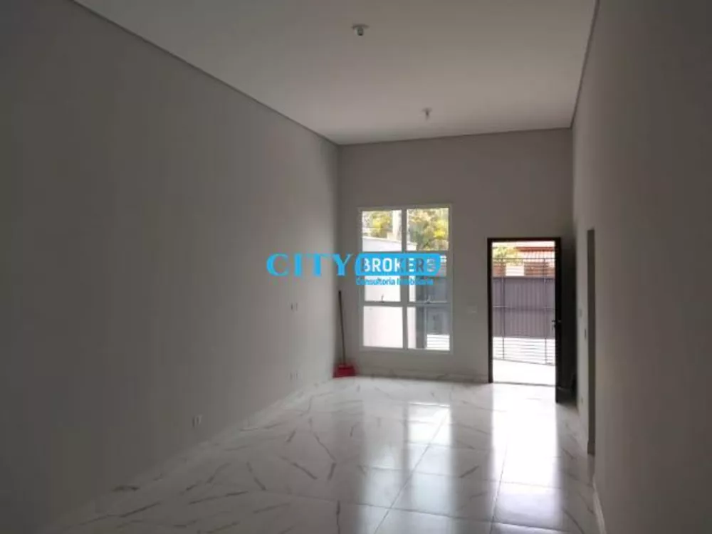 Casa à venda com 3 quartos, 175m² - Foto 1