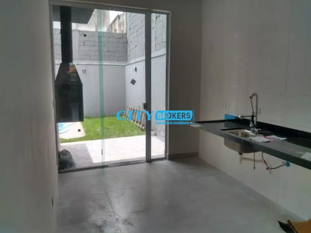 Casa à venda com 3 quartos, 175m² - Foto 4