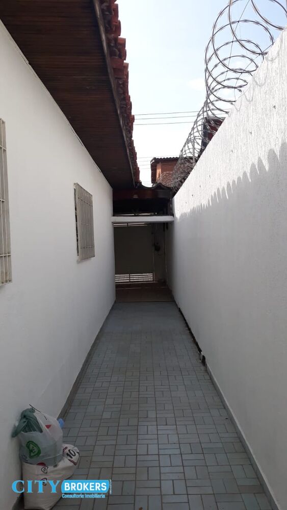 Casa à venda com 2 quartos, 120m² - Foto 3