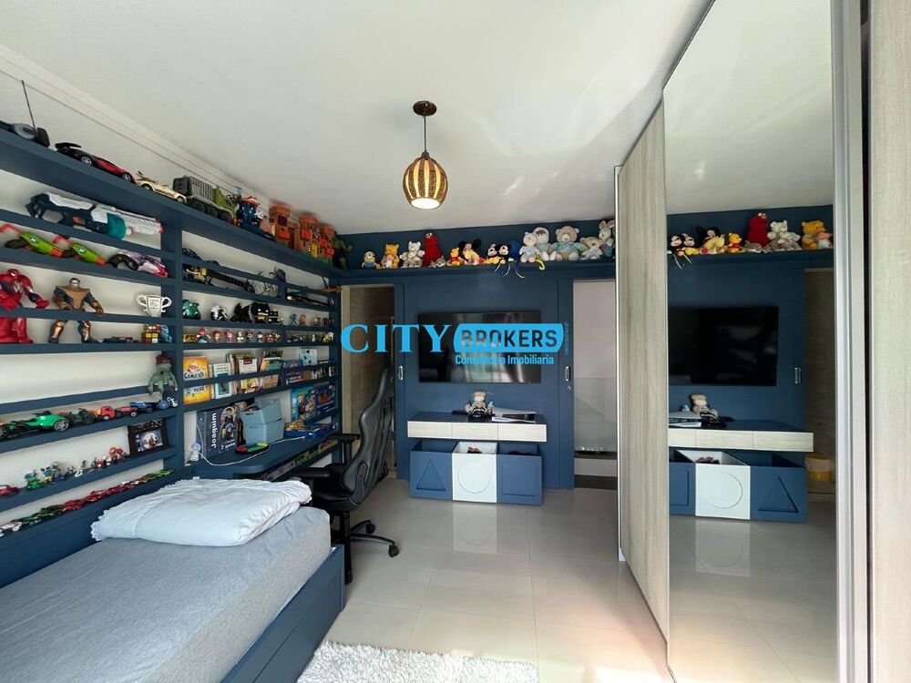 Casa à venda com 4 quartos, 260m² - Foto 11