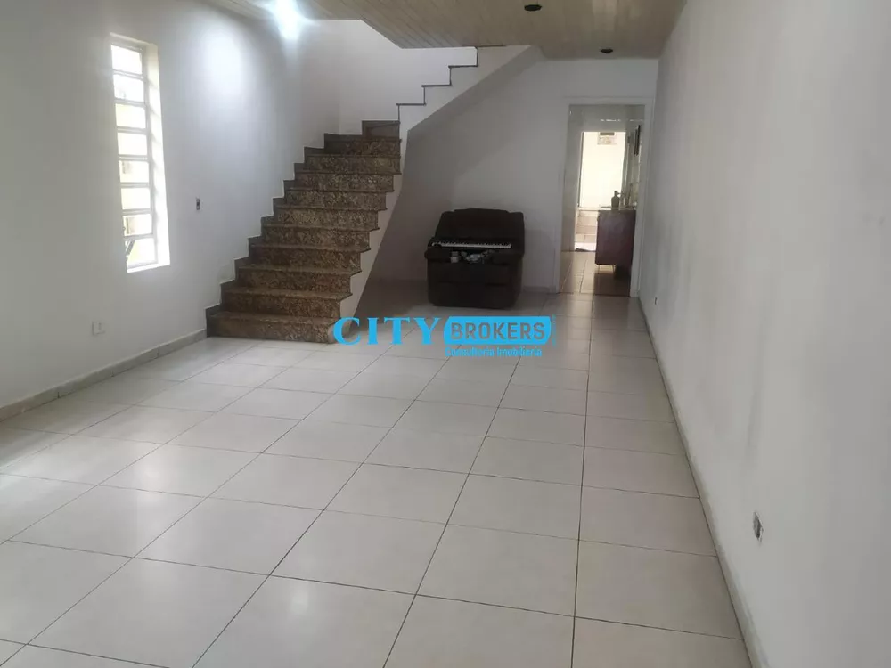 Casa para alugar com 2 quartos, 350m² - Foto 1