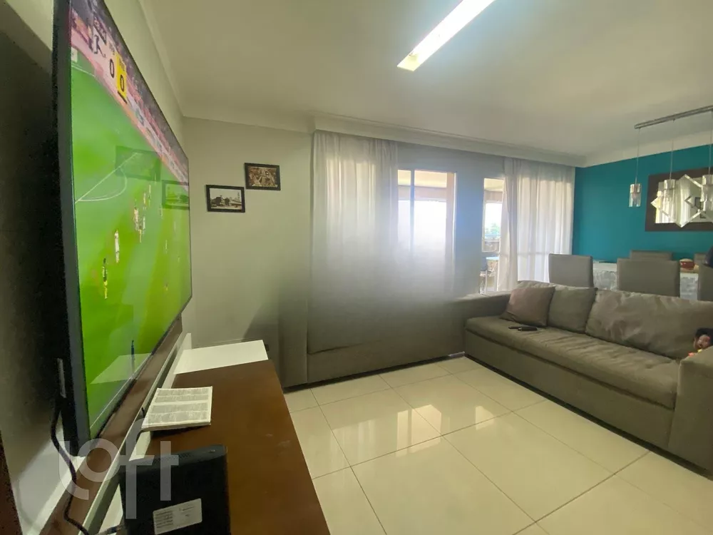 Apartamento à venda com 4 quartos, 150m² - Foto 4