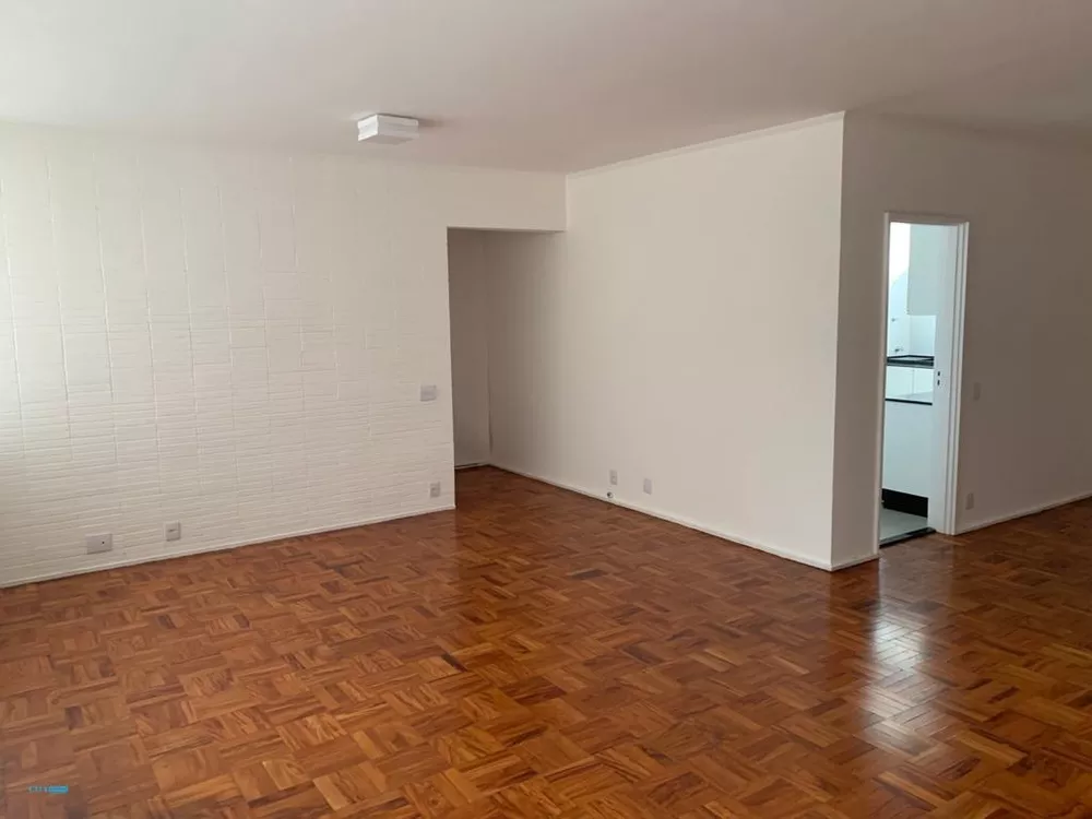 Apartamento à venda com 3 quartos, 155m² - Foto 3