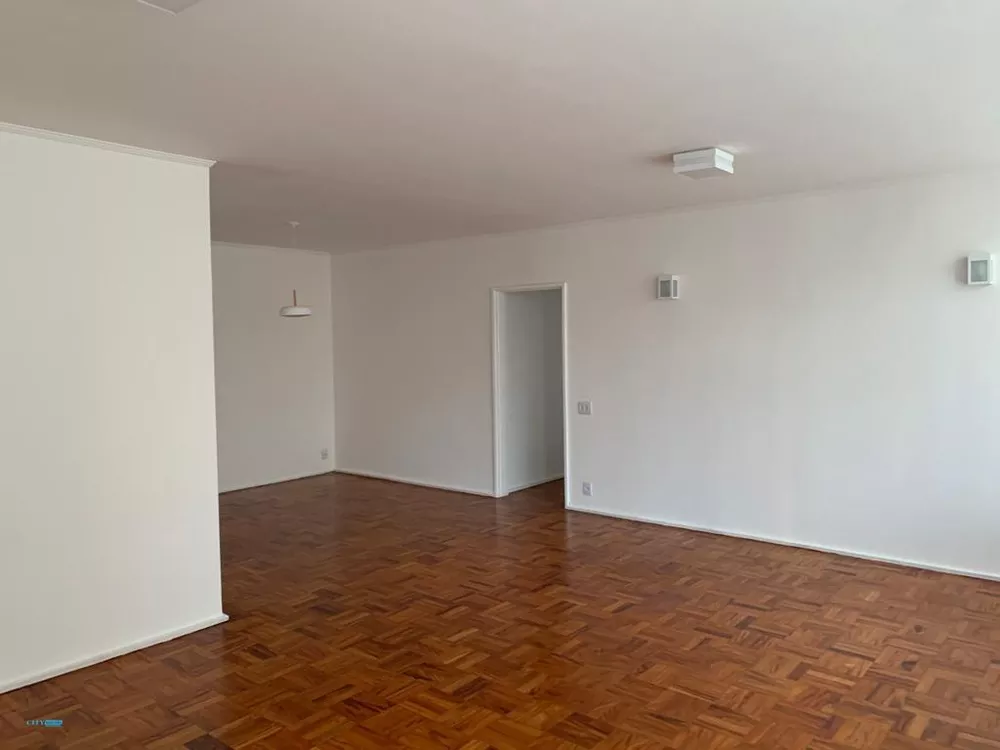 Apartamento à venda com 3 quartos, 155m² - Foto 4