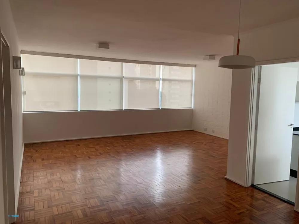 Apartamento à venda com 3 quartos, 155m² - Foto 2