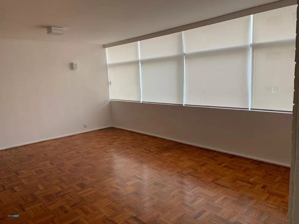 Apartamento à venda com 3 quartos, 155m² - Foto 1