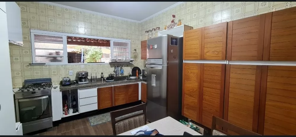 Sobrado à venda com 3 quartos, 200m² - Foto 5