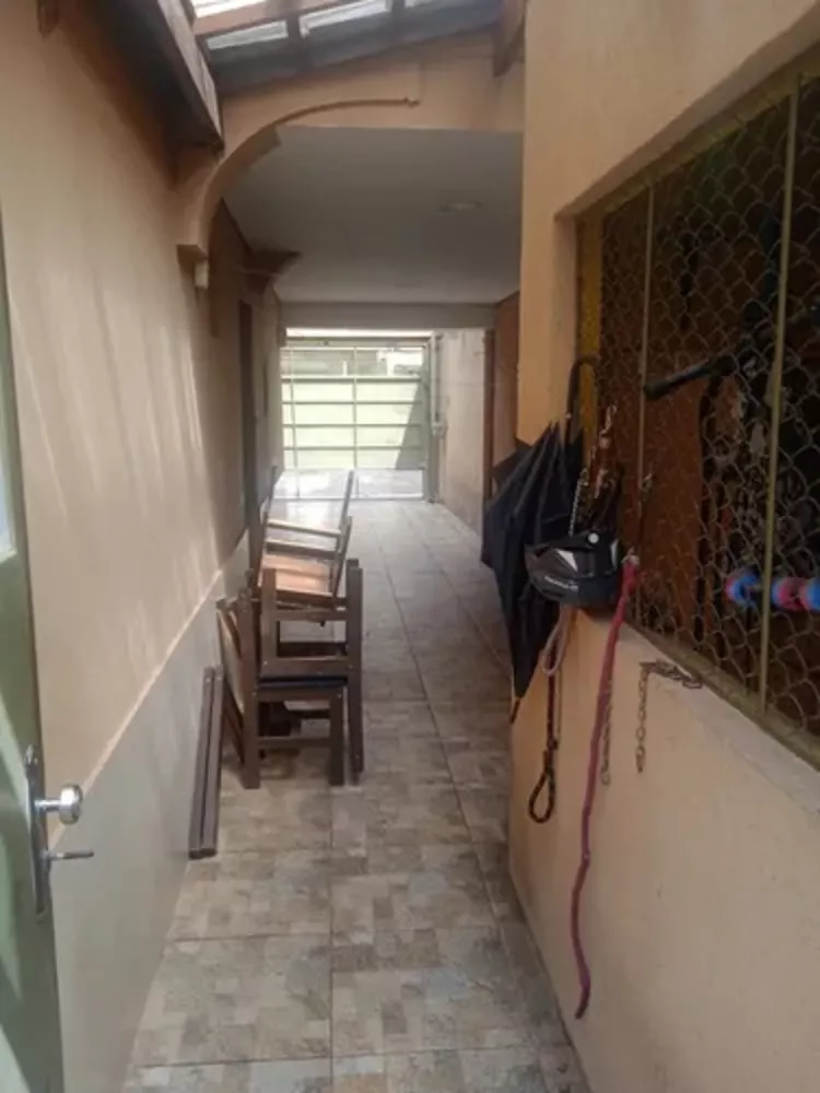 Sobrado à venda com 2 quartos, 230m² - Foto 1