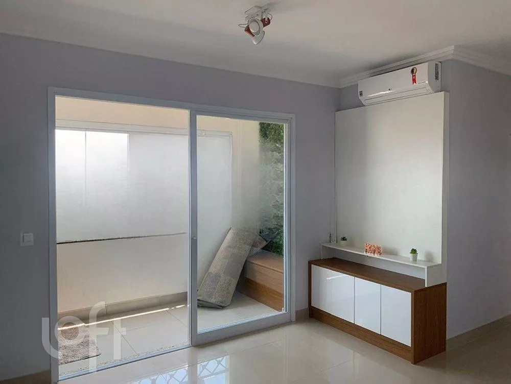 Apartamento à venda com 2 quartos, 57m² - Foto 1