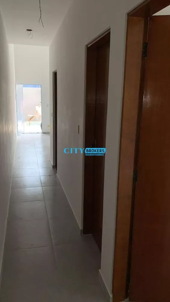 Casa à venda com 3 quartos, 83m² - Foto 3