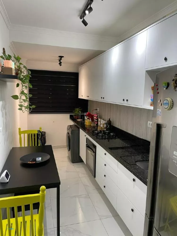 Apartamento à venda com 2 quartos, 60m² - Foto 2