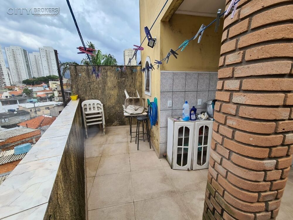 Sobrado à venda com 3 quartos, 300m² - Foto 2