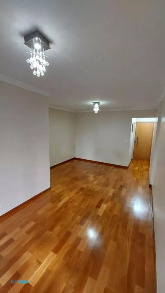 Apartamento à venda com 3 quartos, 68m² - Foto 2