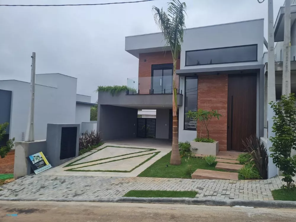 Casa à venda com 3 quartos, 202m² - Foto 2