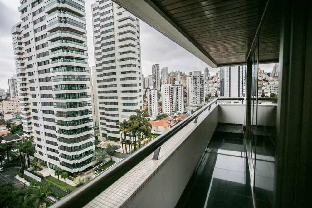 Apartamento à venda com 4 quartos, 290m² - Foto 2