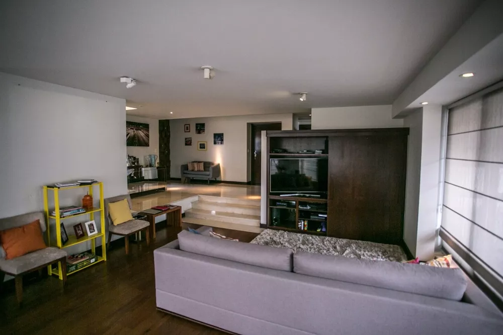 Apartamento à venda com 4 quartos, 290m² - Foto 4