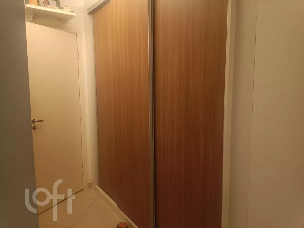 Apartamento à venda com 2 quartos, 64m² - Foto 4