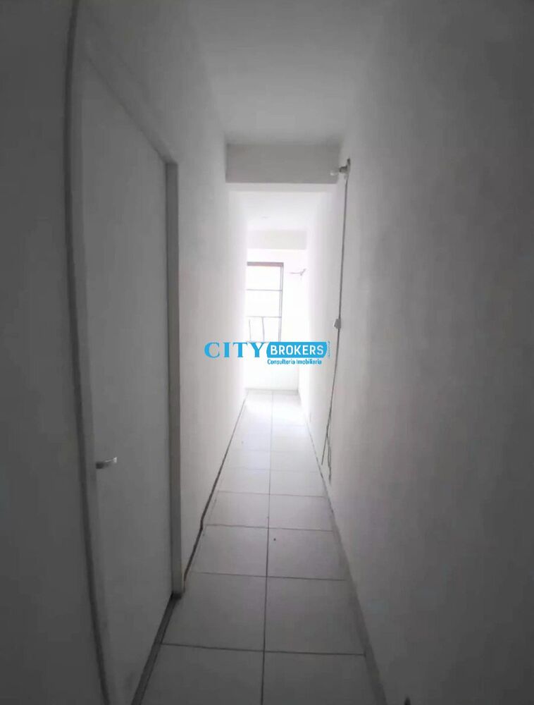 Sobrado à venda com 8 quartos, 250m² - Foto 8