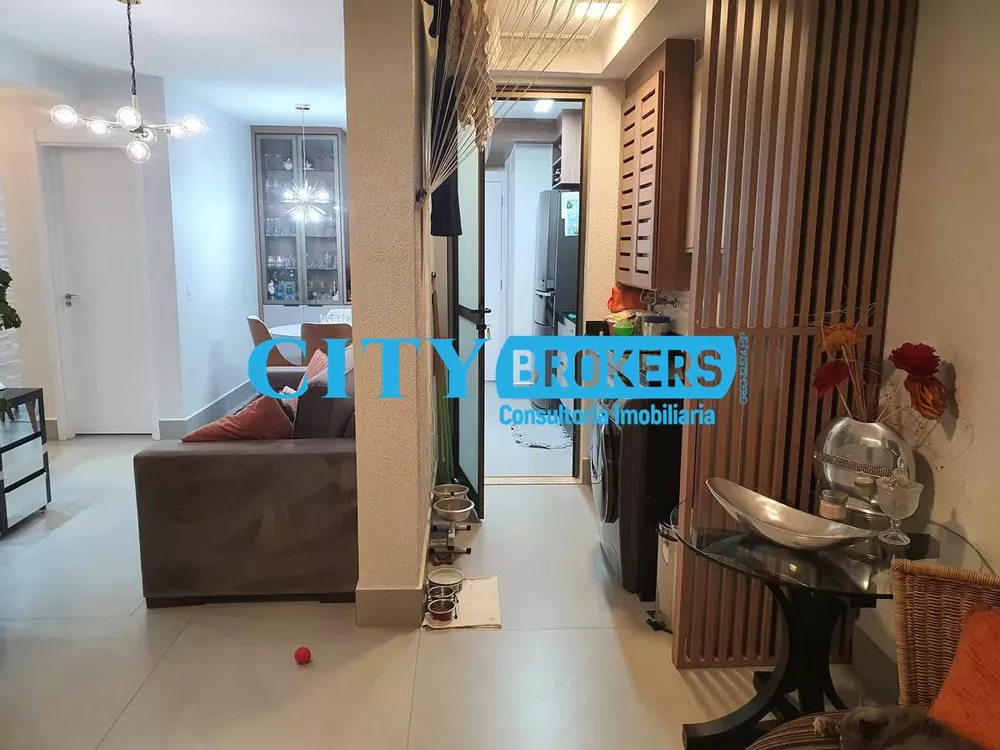 Apartamento à venda com 2 quartos, 68m² - Foto 1