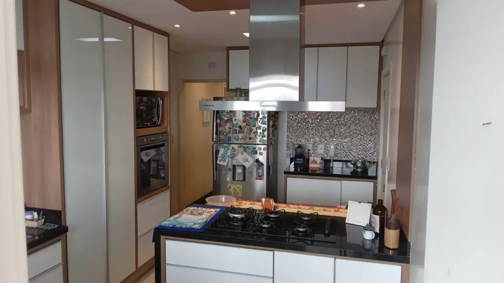 Apartamento à venda com 3 quartos, 135m² - Foto 11