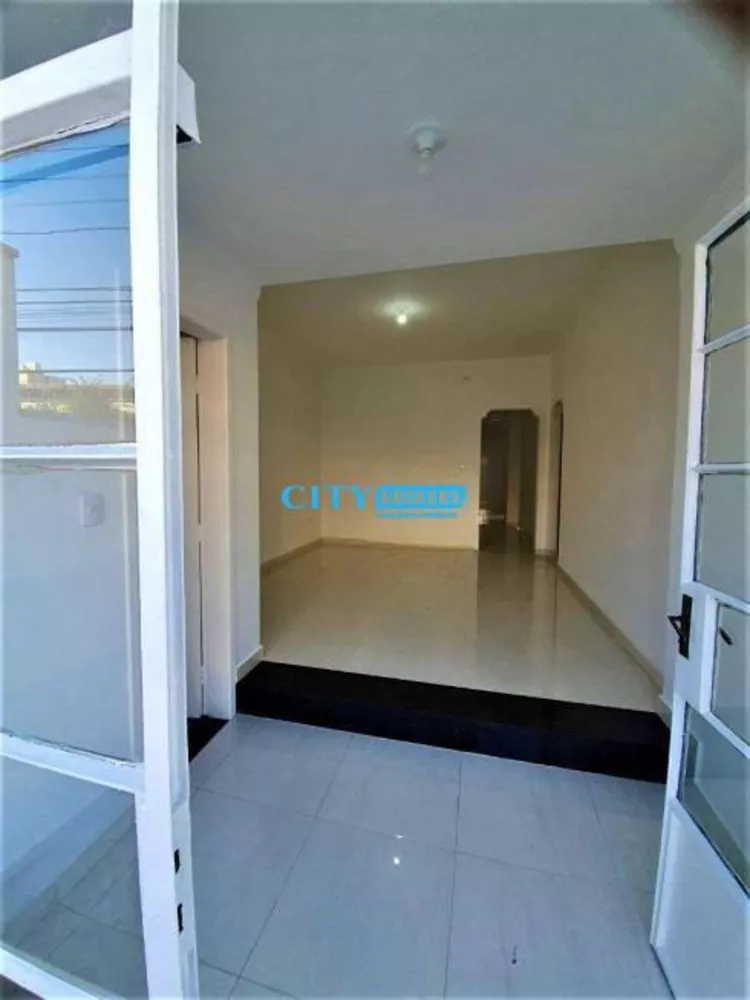 Casa à venda com 2 quartos, 130m² - Foto 3