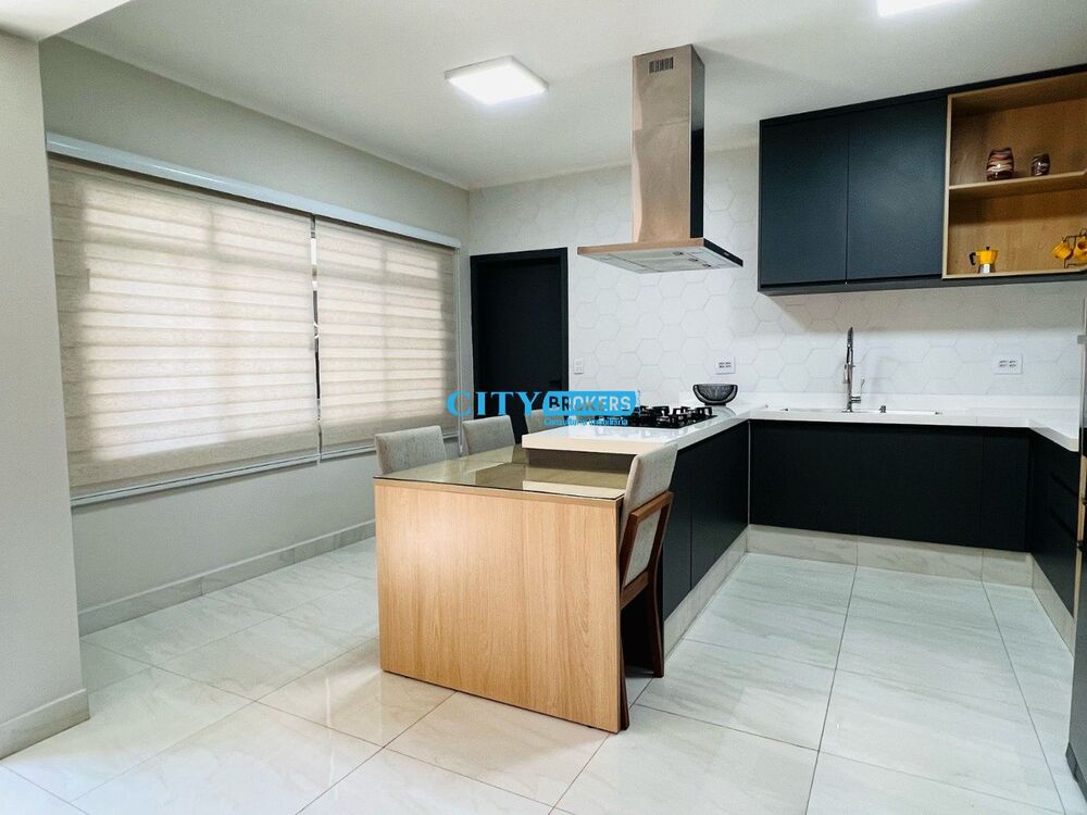 Sobrado à venda e aluguel com 3 quartos, 200m² - Foto 17