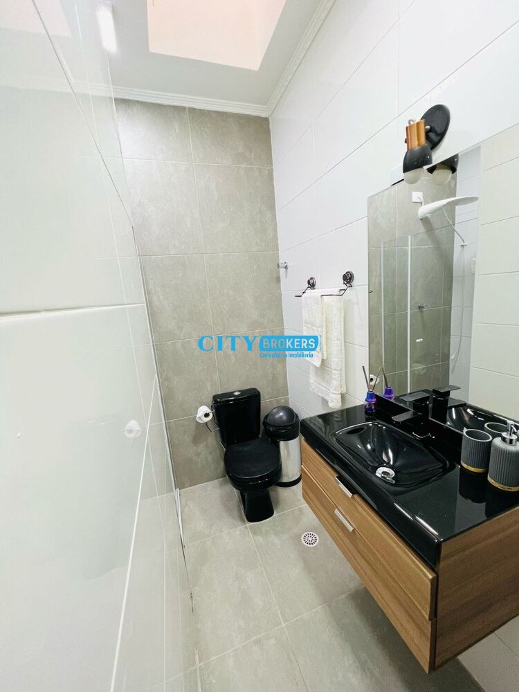 Sobrado à venda e aluguel com 3 quartos, 200m² - Foto 31
