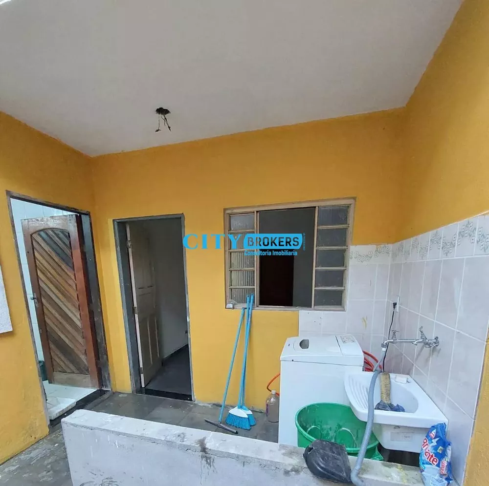 Sobrado à venda com 4 quartos, 100m² - Foto 2